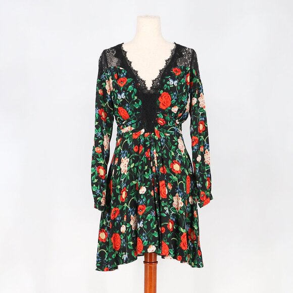 Anthropologie Dresses & Skirts - ANTHROPOLOGIE Lacey Floral V-Neck Mini Dress Green Red Multi Size 6